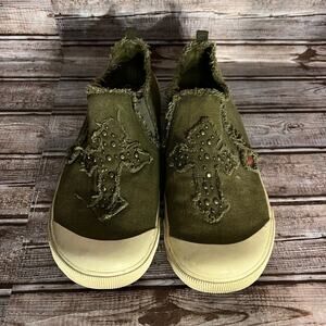 Union Bay Ripped Cross Slip Ons 7-1/2 7.5